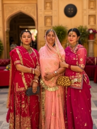 Rani Durgesh Nandani Ji, wife of Raja Rajendra Singh Ji, along with her two daughters Baijilal Sahiba Padmaja Kumari Ji and Baijilal Sahiba Rudhrani Kumari Ji