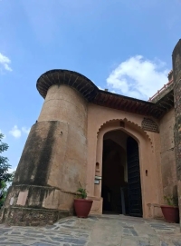 Neemrana Fort